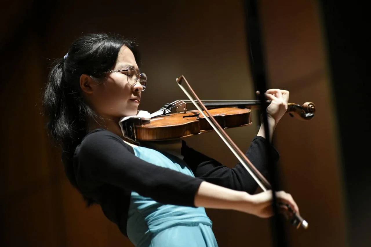 Jingzhi Zhang vince il secondo premio e il Mario Ruminelli Award al prestigioso Concorso "Premio Paganini"